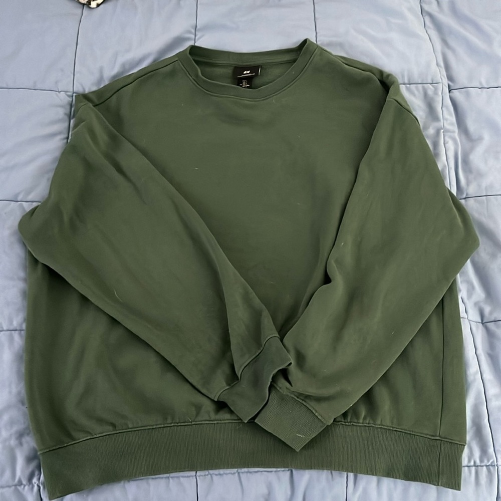 H&M Forest Green crewneck sweatshirt